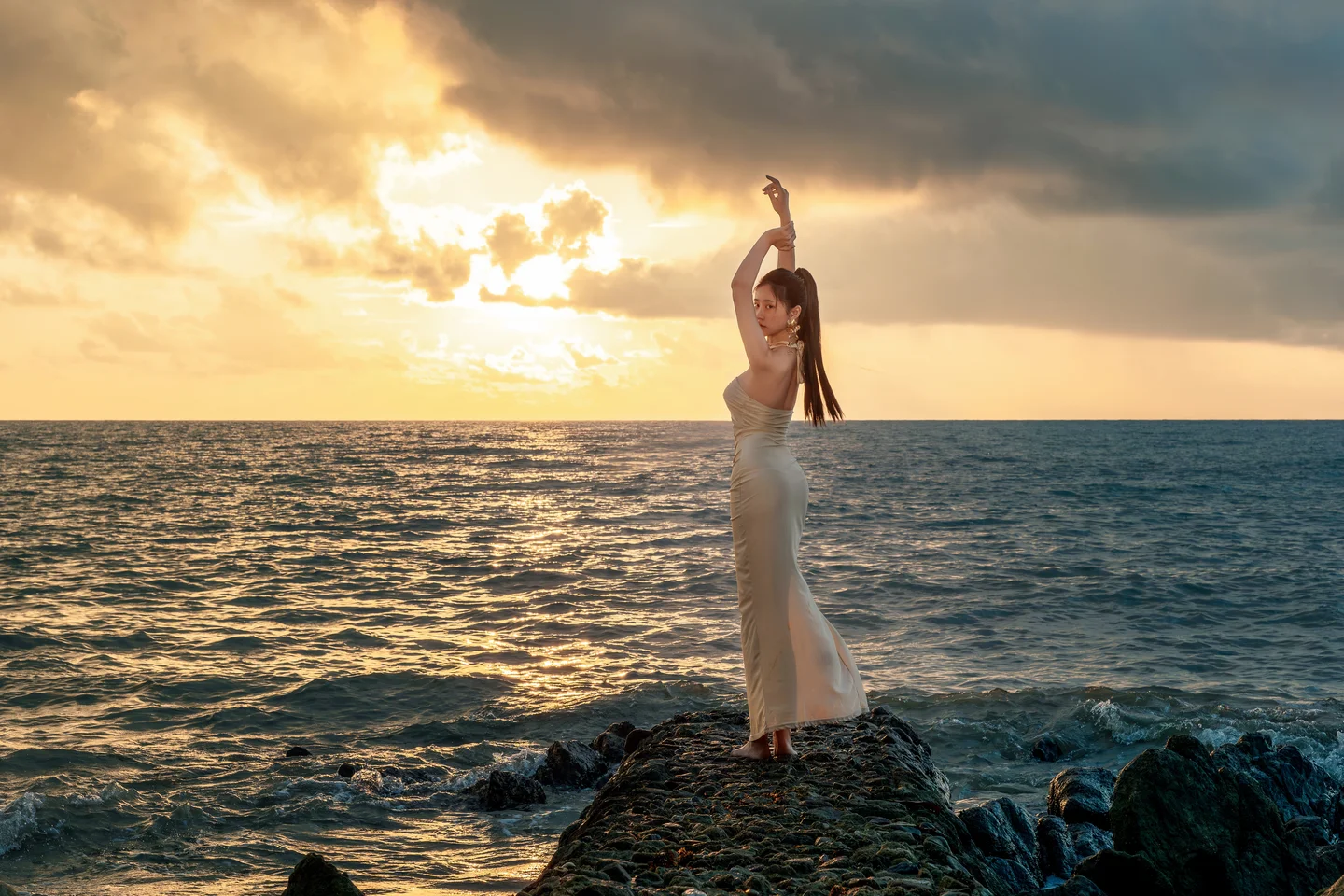 年年 - 海边维纳斯 [80P-549MB] tg@simisebaisi 【丝足阁】026.webp